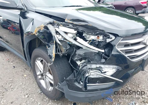 2017 Hyundai Santa Fe Sport 2.4L z USA, uszkodzony, nr VIN 5NMZUDLB1HH034699